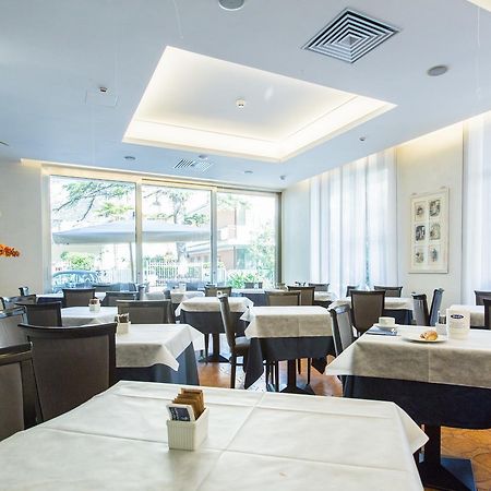 Nautilus Hotel Ричоне Екстериор снимка