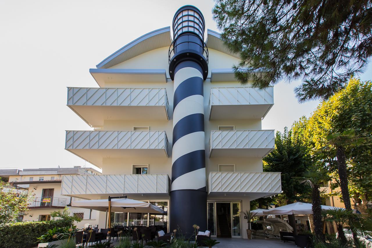Nautilus Hotel Ричоне Екстериор снимка